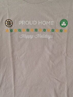 T Shirt Boston Bruins Celtics TD Garden Proud Home Happy Holidays Size 2XL XXL
